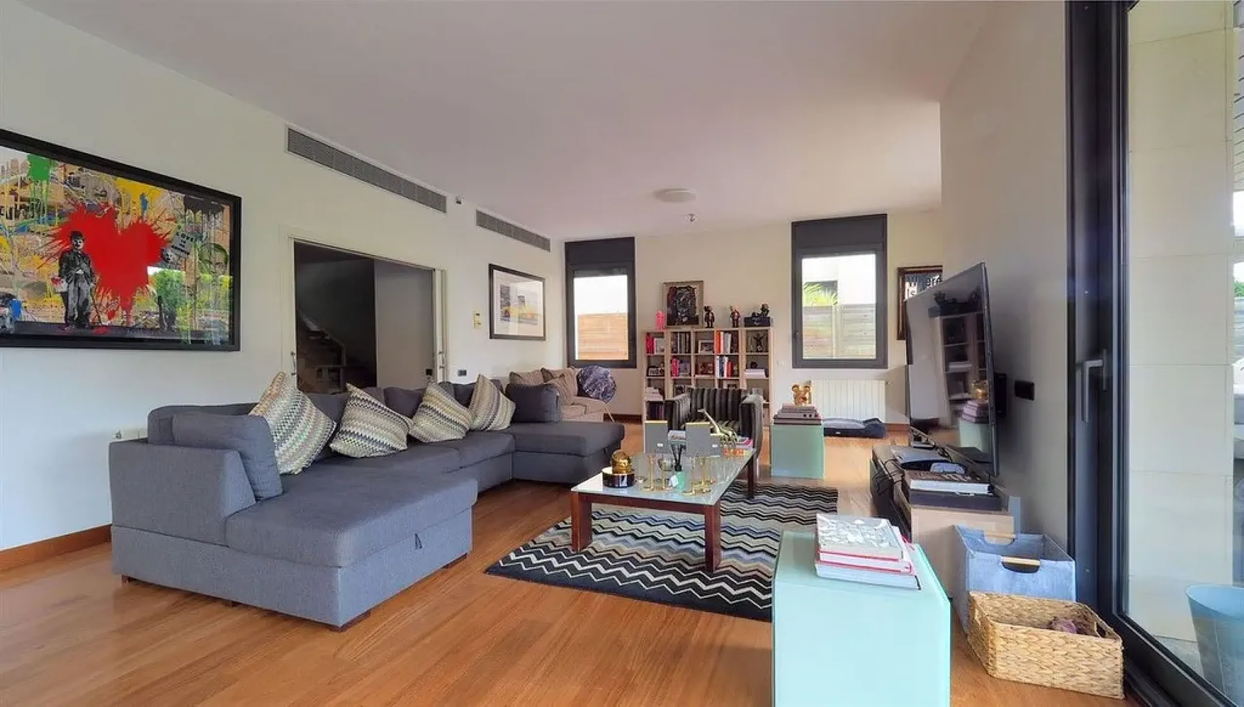 Luxury Villa with Pool in the Prestigious Sarria Area, Barcelona 