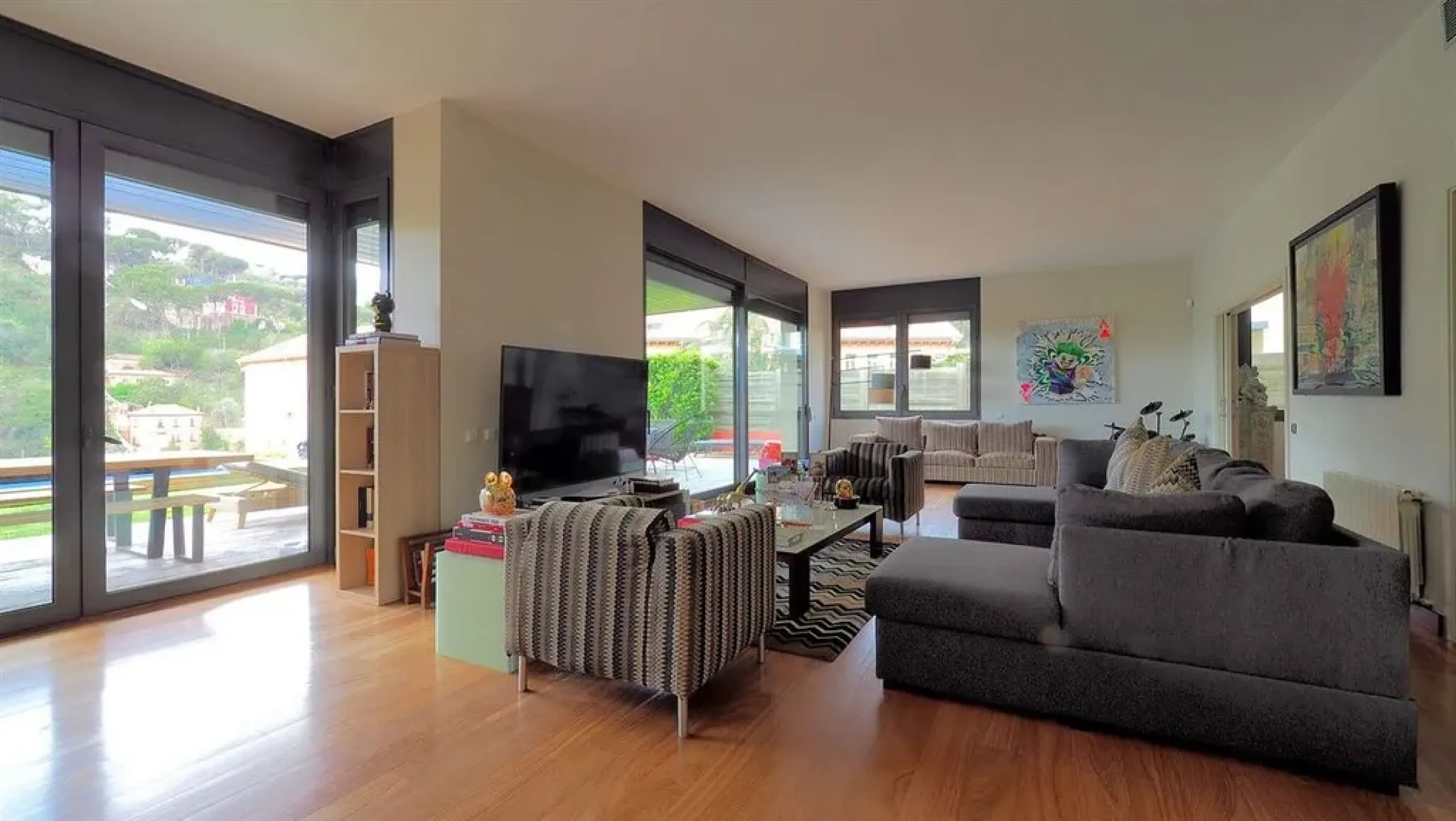 Luxury Villa with Pool in the Prestigious Sarria Area, Barcelona 