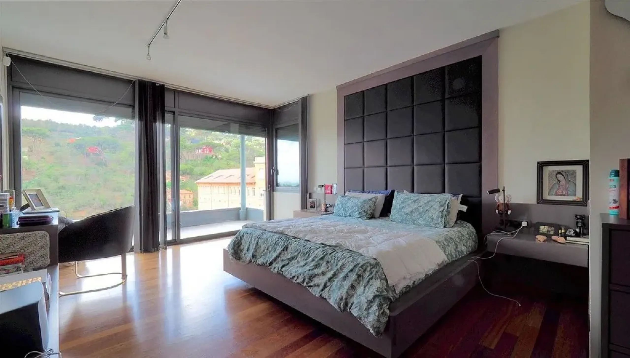 Luxury Villa with Pool in the Prestigious Sarria Area, Barcelona 