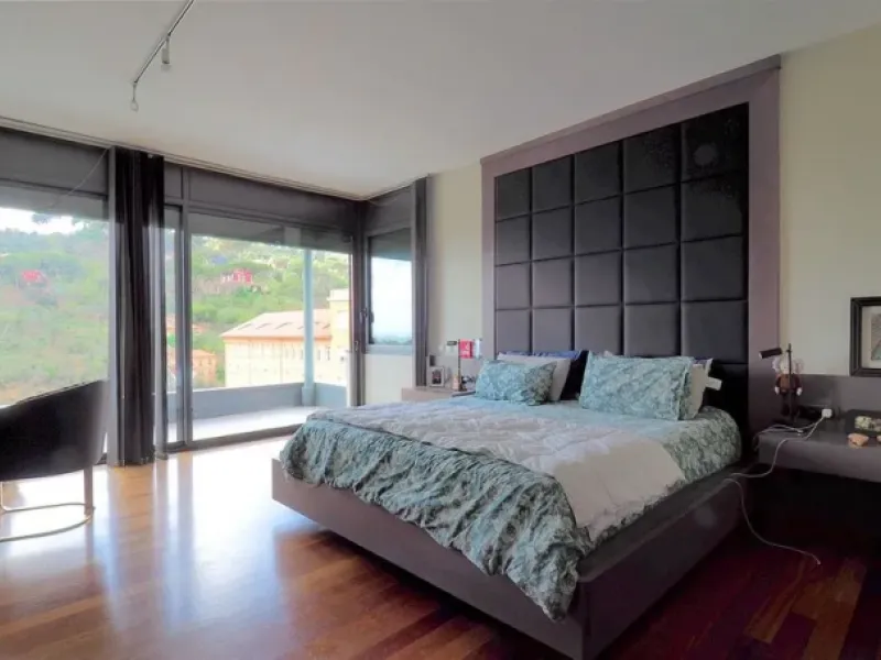 Luxury Villa with Pool in the Prestigious Sarria Area, Barcelona 