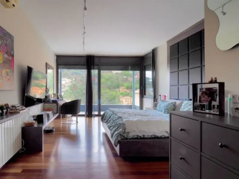 Luxury Villa with Pool in the Prestigious Sarria Area, Barcelona 