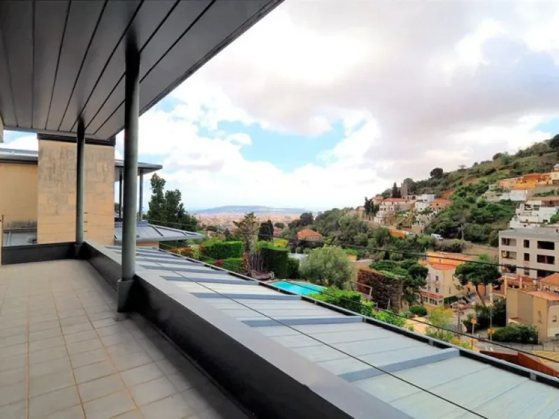 Luxury Villa with Pool in the Prestigious Sarria Area, Barcelona 