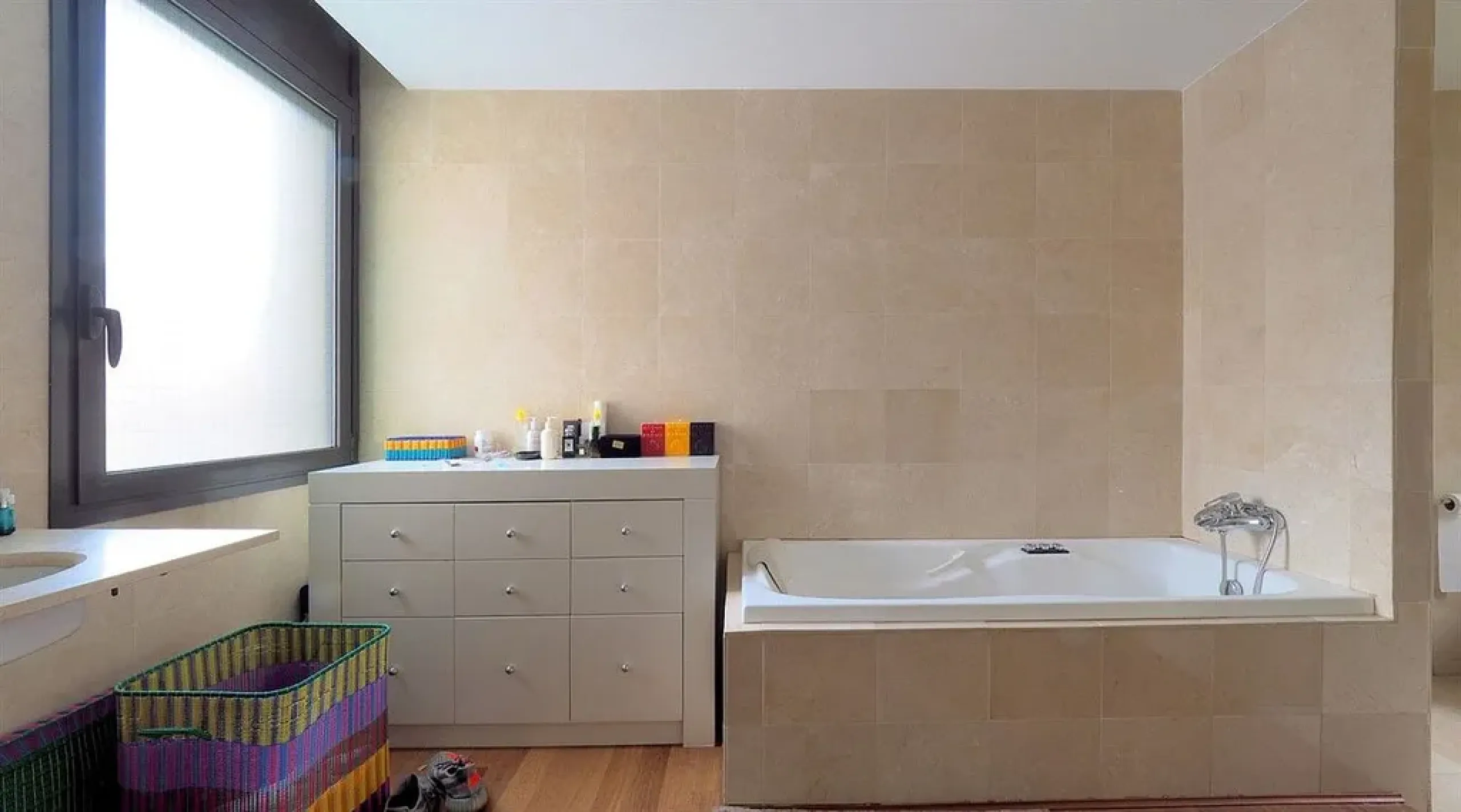 Luxury Villa with Pool in the Prestigious Sarria Area, Barcelona 