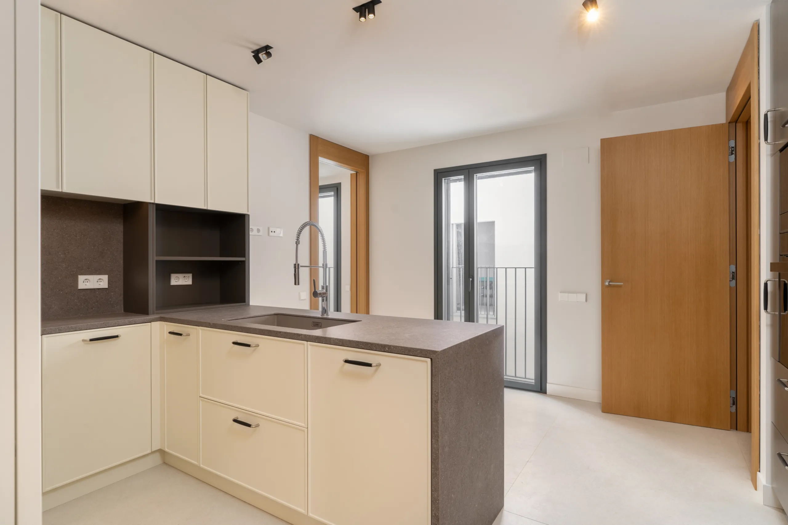 Apartments in a New Residential Complex in the Sarria-Sant Gervasi Area, Barcelona 