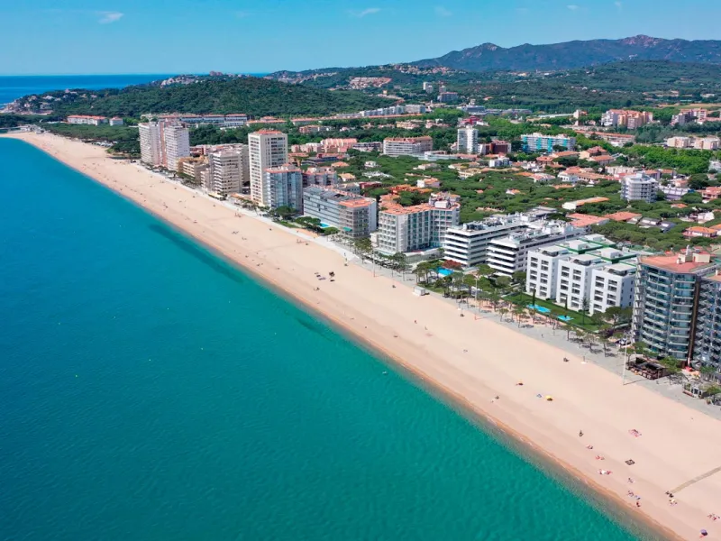 First Line of the Sea! Flats Under Construction in a New Residential Complex in Playa de Aro, Costa Brava