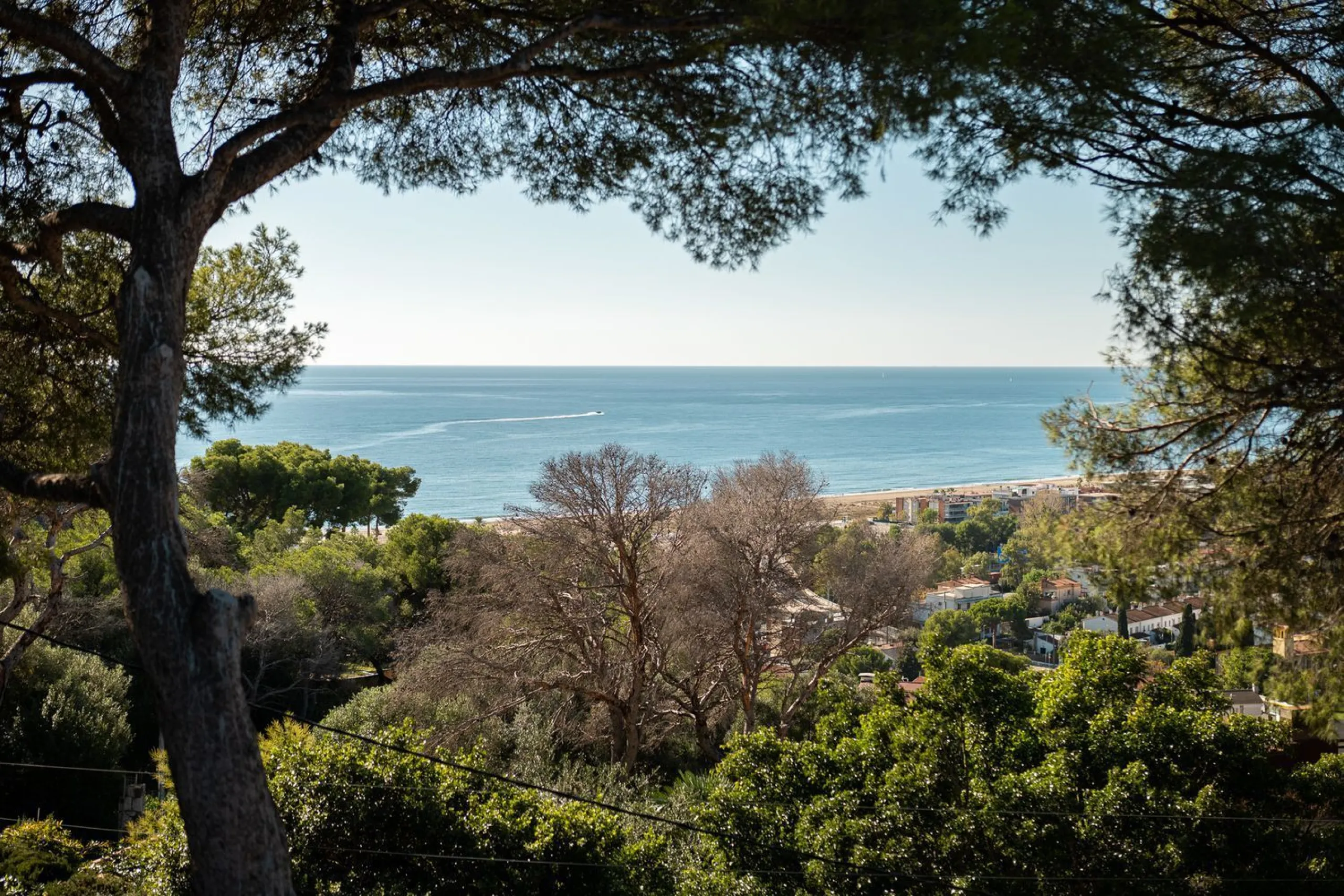 Moderne Villa im Neubau mit Meerblick in Bellamar, Castelldefels