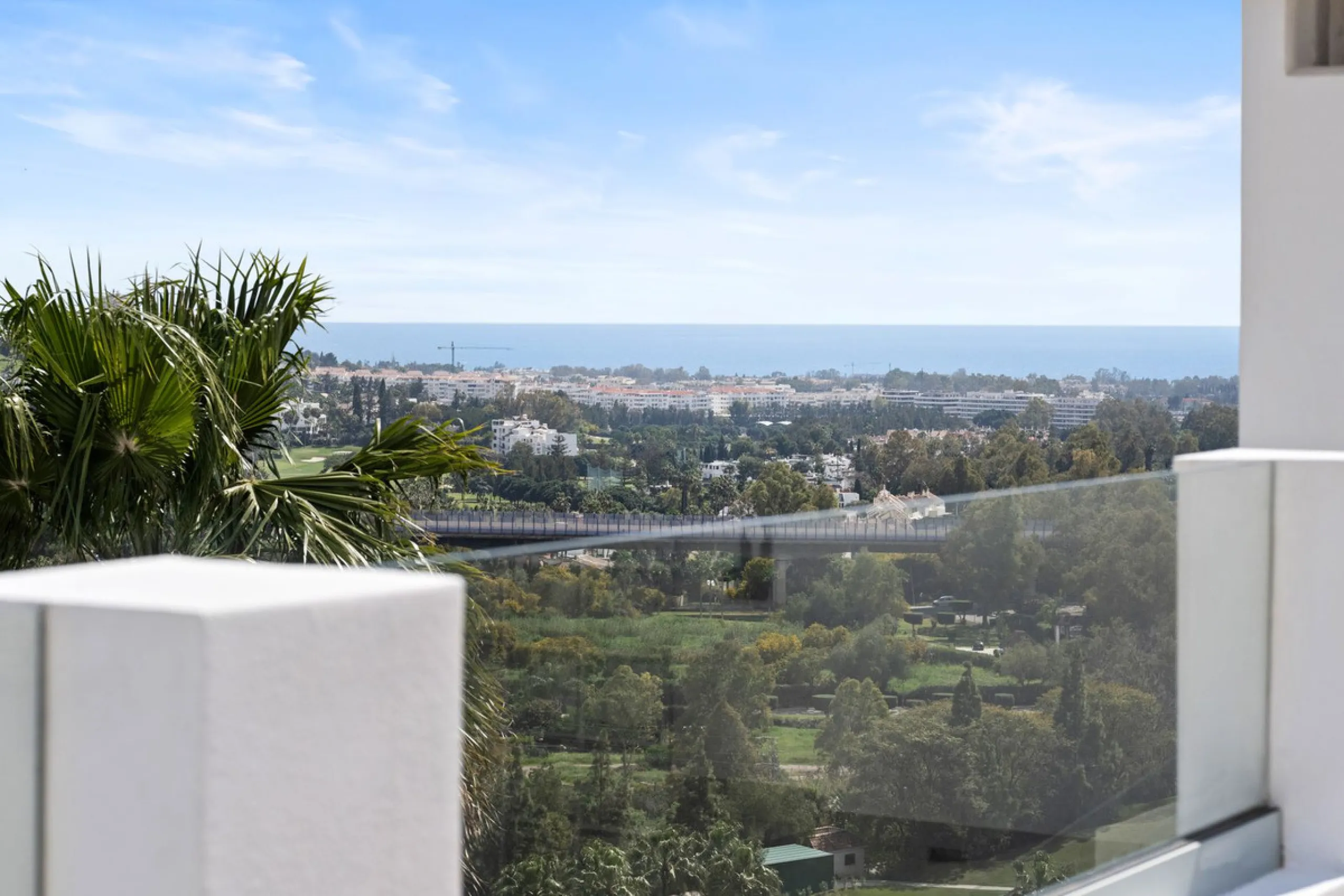 Nestled in a quiet residential area of La Quinta, this exquisitely renovated two-bedroom penthouse blends contemporary elegance with comfort and panoramic scenery. Just moments from the renowned La Quinta Golf Club, along with a 5-star spa and a state-of-
