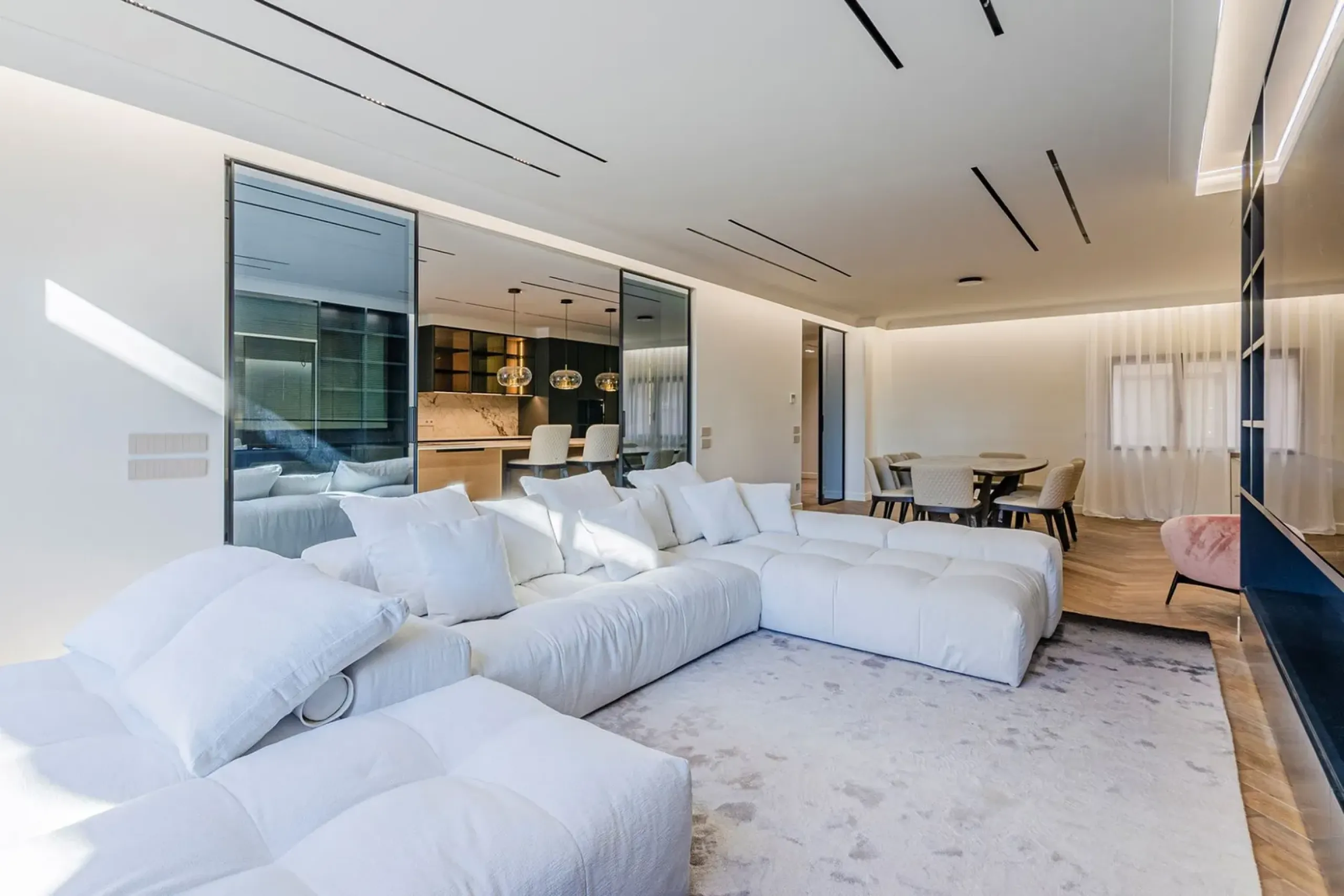Exclusive Penthouse After Restoration in a Privileged Area of Galvani, Barcelona