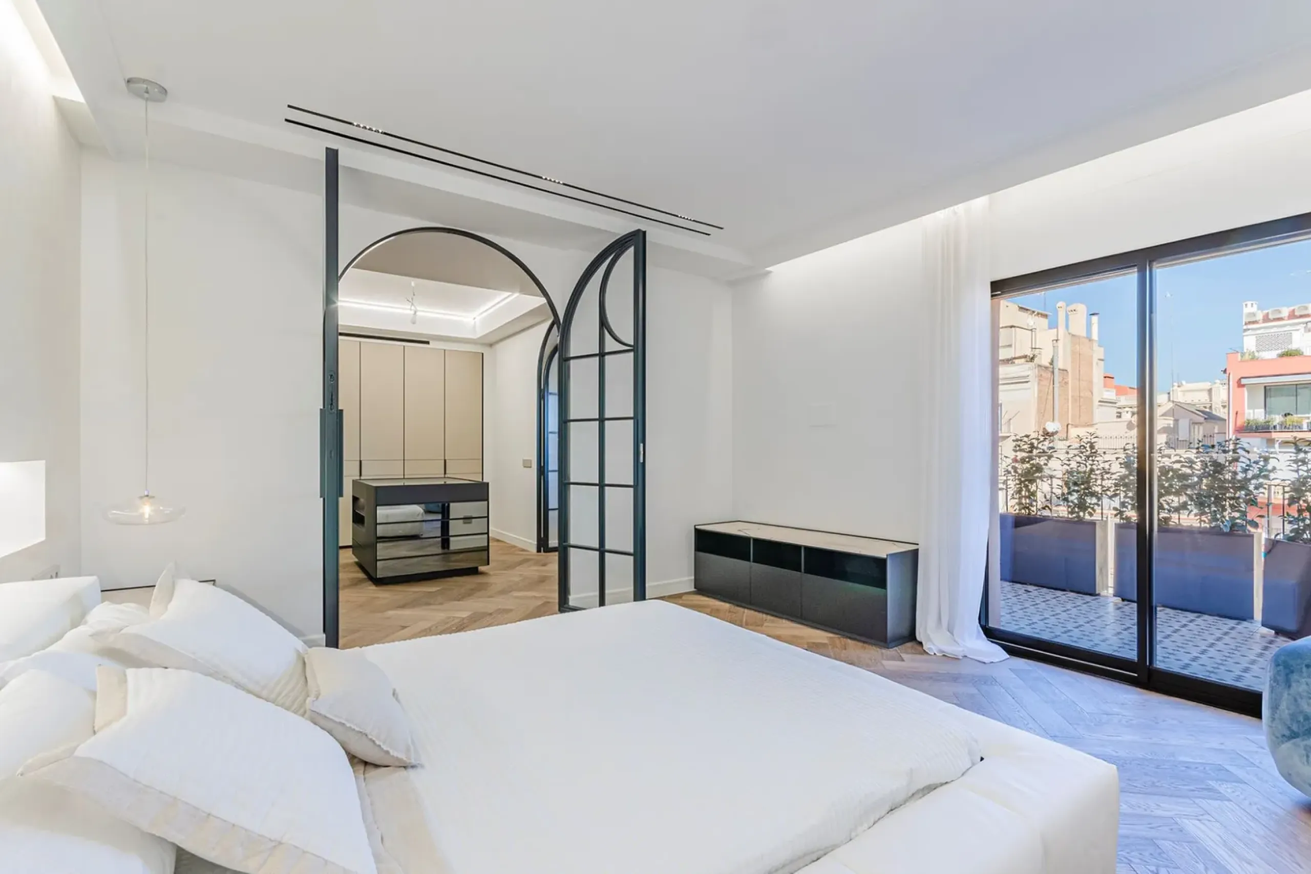 Exclusive Penthouse After Restoration in a Privileged Area of Galvani, Barcelona