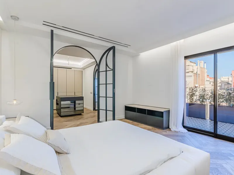 Exclusive Penthouse After Restoration in a Privileged Area of Galvani, Barcelona