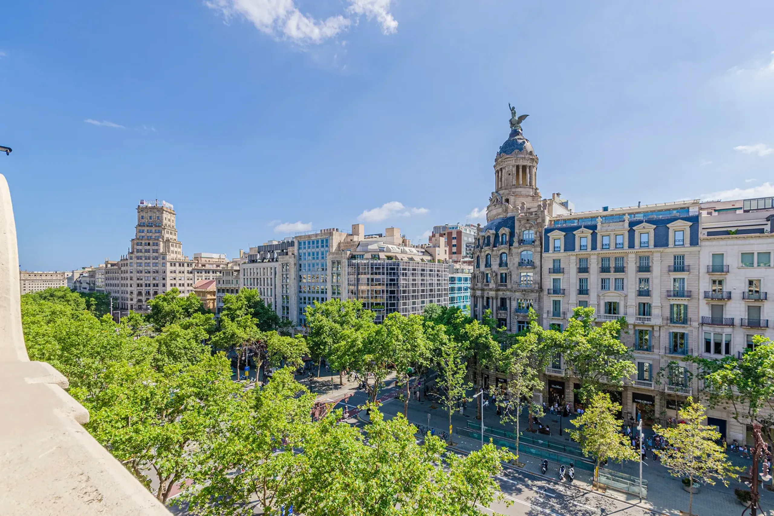 Renovated Apartment on Paseo de Gracia, Barcelona