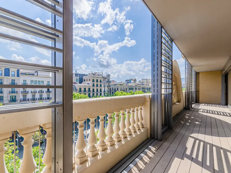 Renovated Apartment on Paseo de Gracia, Barcelona