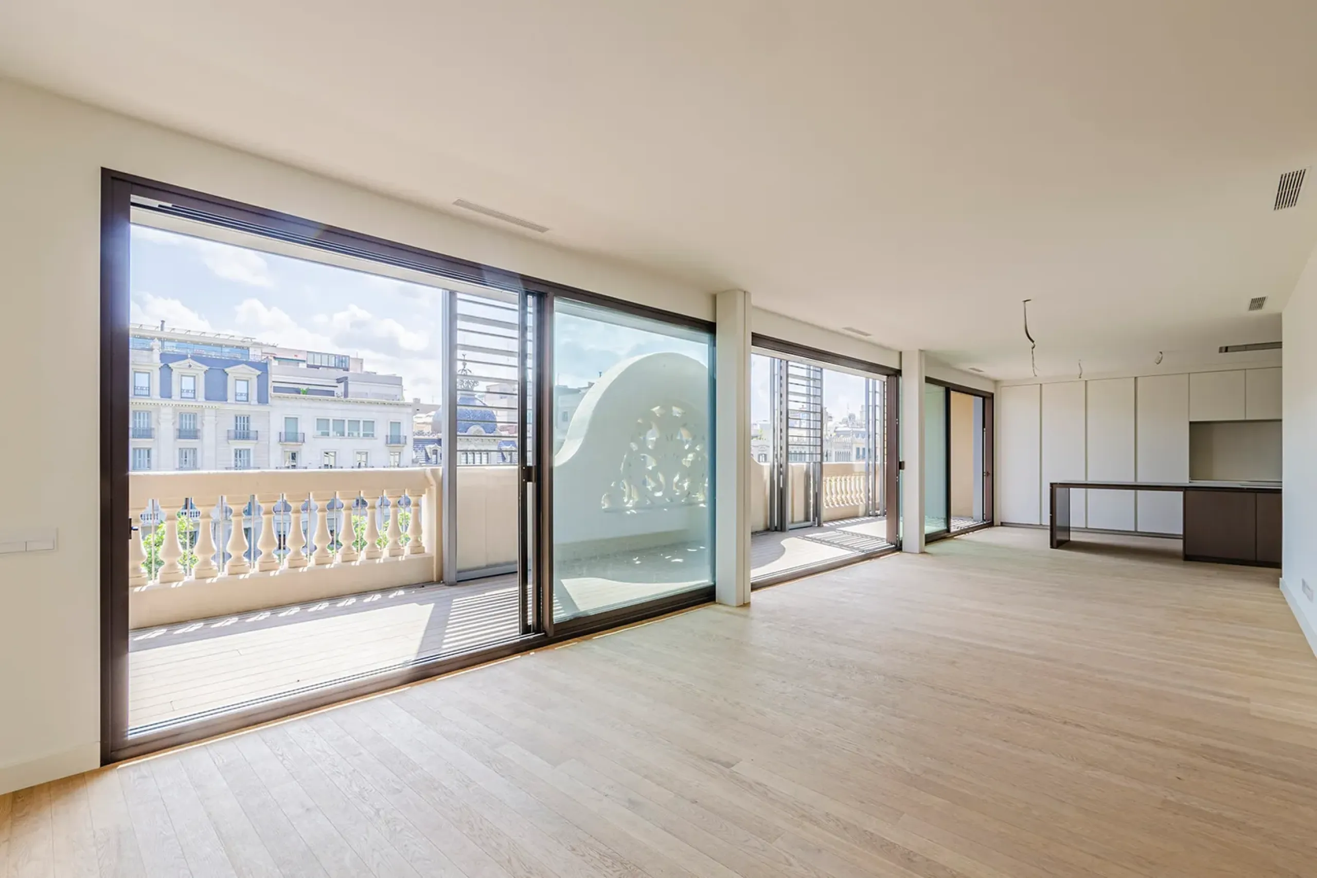 Renovated Apartment on Paseo de Gracia, Barcelona
