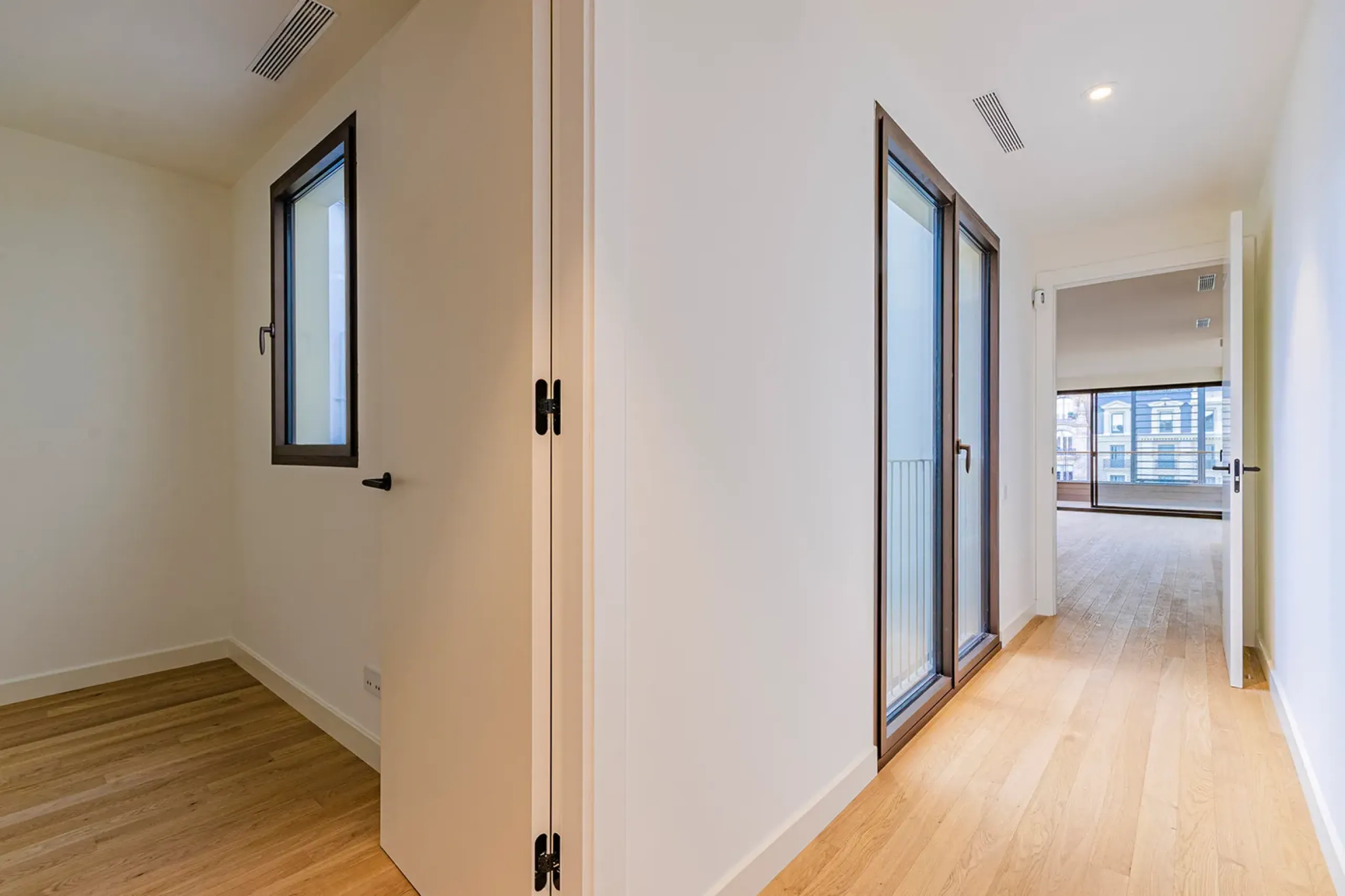 Renovated Apartment on Paseo de Gracia, Barcelona