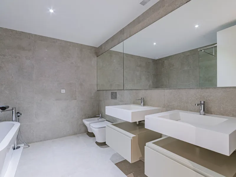 Renovated Apartment on Paseo de Gracia, Barcelona