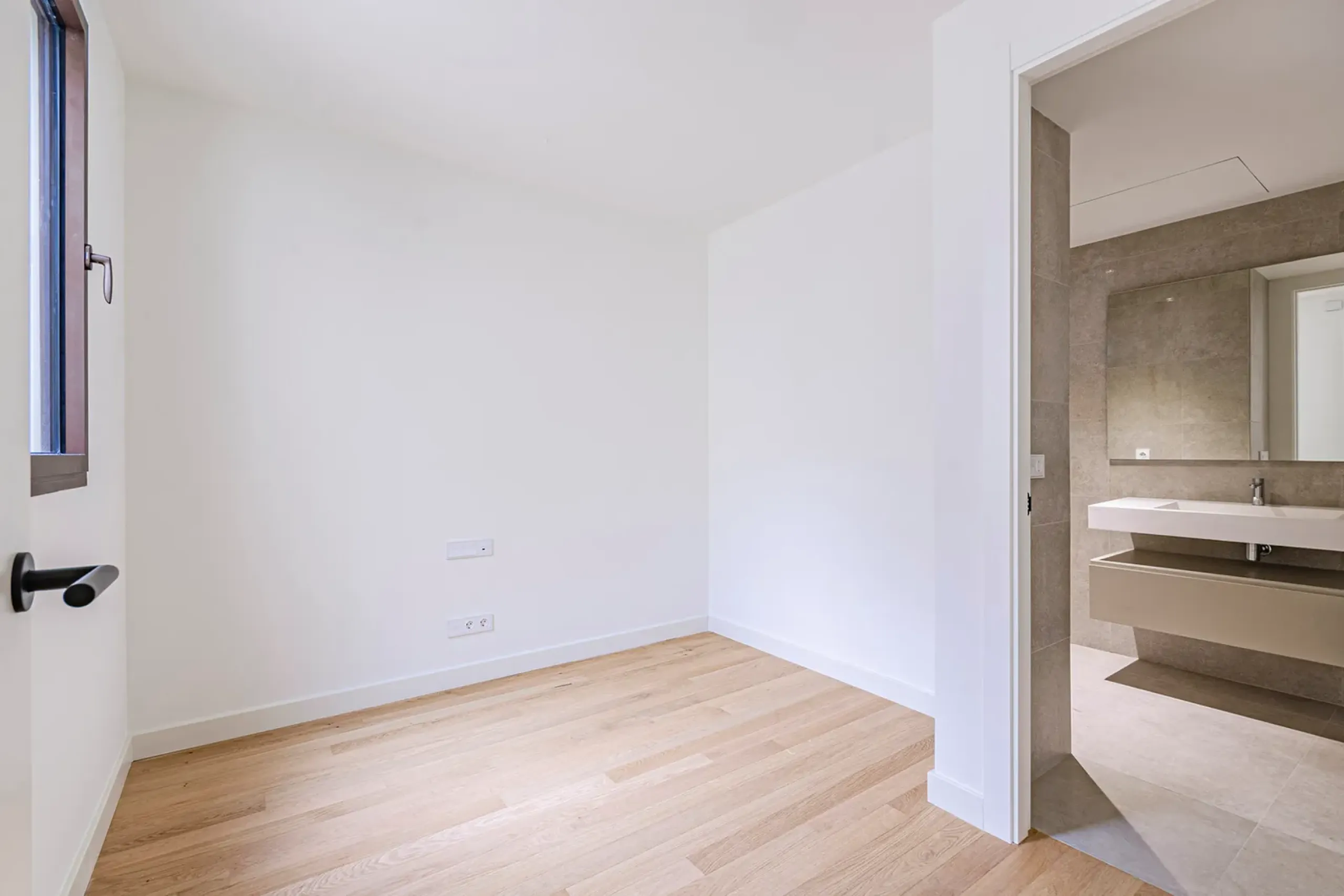 Renovated Apartment on Paseo de Gracia, Barcelona