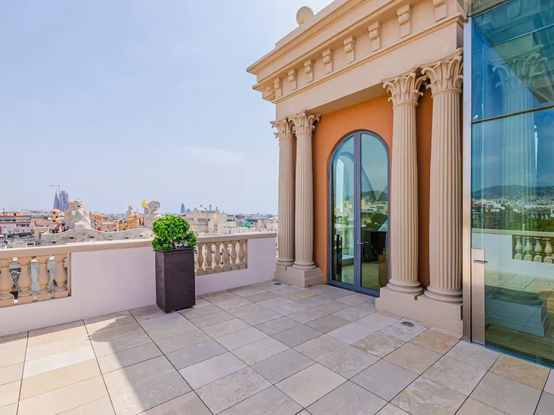 Extraordinary Penthouse With Pool on Passeig de Gracia in Golden Square, Barcelona
