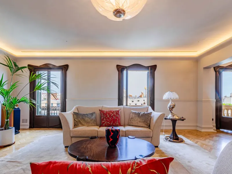 Extraordinary Penthouse With Pool on Passeig de Gracia in Golden Square, Barcelona