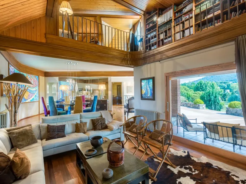 Magnificent Villa Near Golf Course in Montornes del Valles, Barcelona