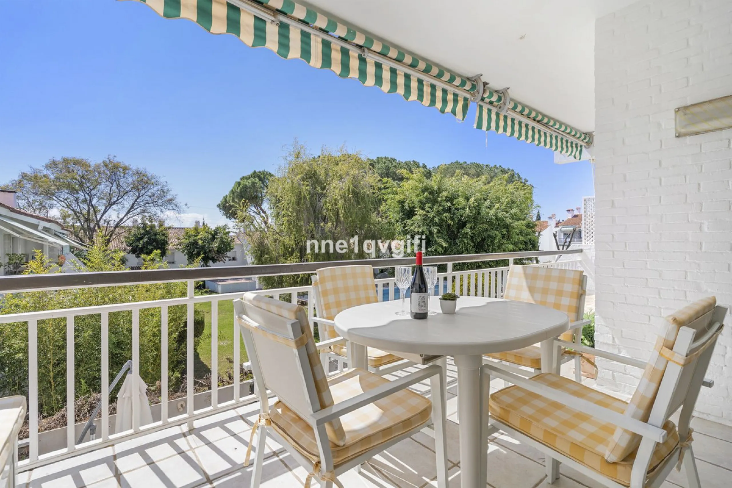 Apartment for sale in Nagüeles, Marbella – 2 bedrooms with pool