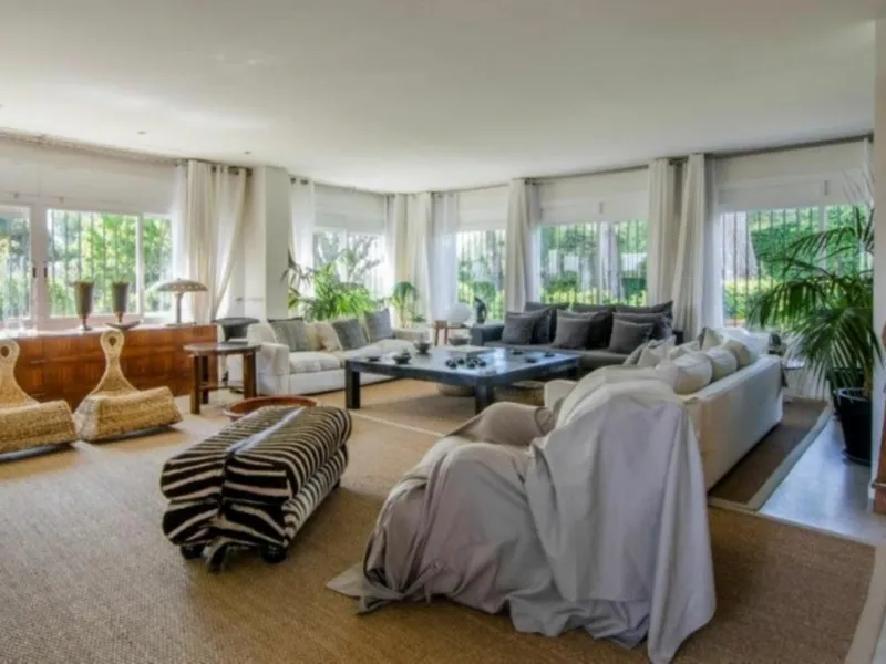 Exclusive Estate with Large Plot in Sant Andreu de Llavaneras, Barcelona