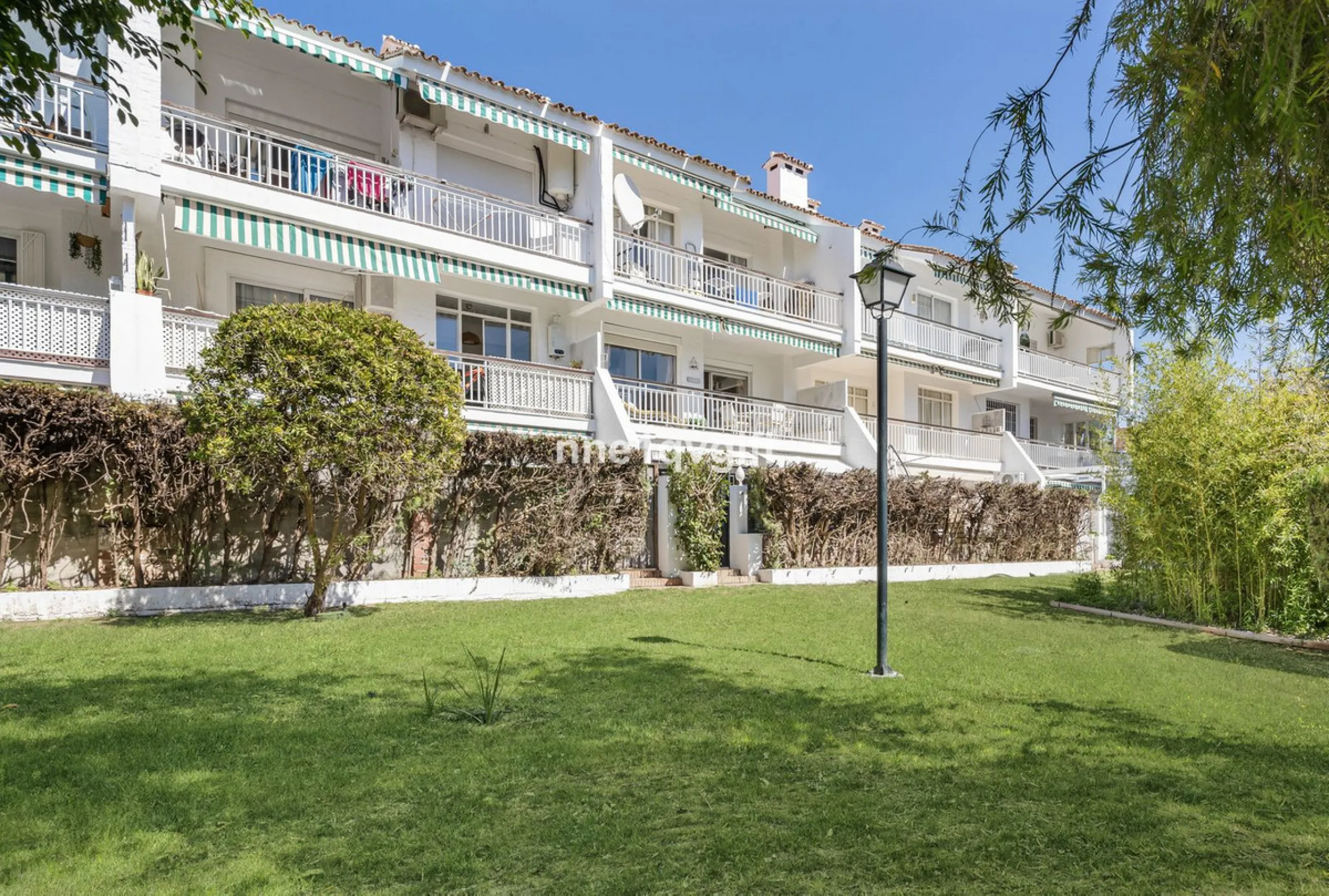 Apartment for sale in Nagüeles, Marbella – 2 bedrooms with pool
