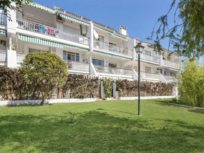 Apartment for sale in Nagüeles, Marbella – 2 bedrooms with pool
