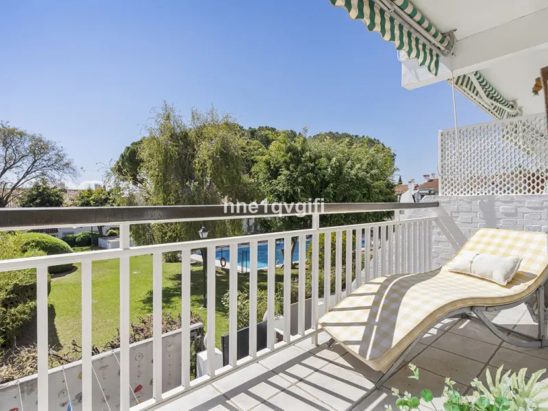 Apartment for sale in Nagüeles, Marbella – 2 bedrooms with pool