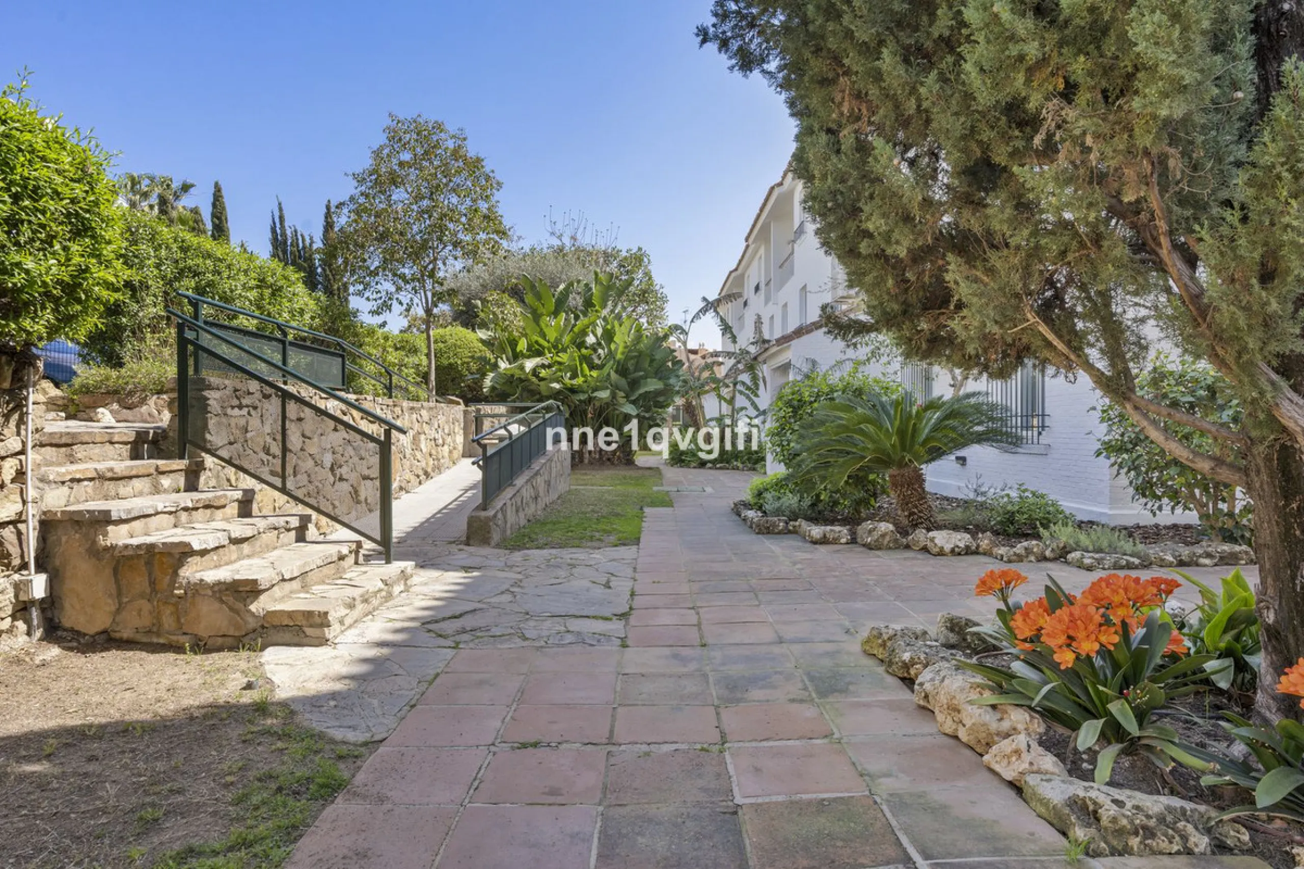 Apartment for sale in Nagüeles, Marbella – 2 bedrooms with pool