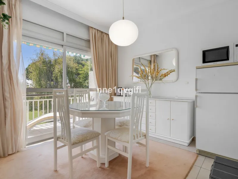 Apartment for sale in Nagüeles, Marbella – 2 bedrooms with pool