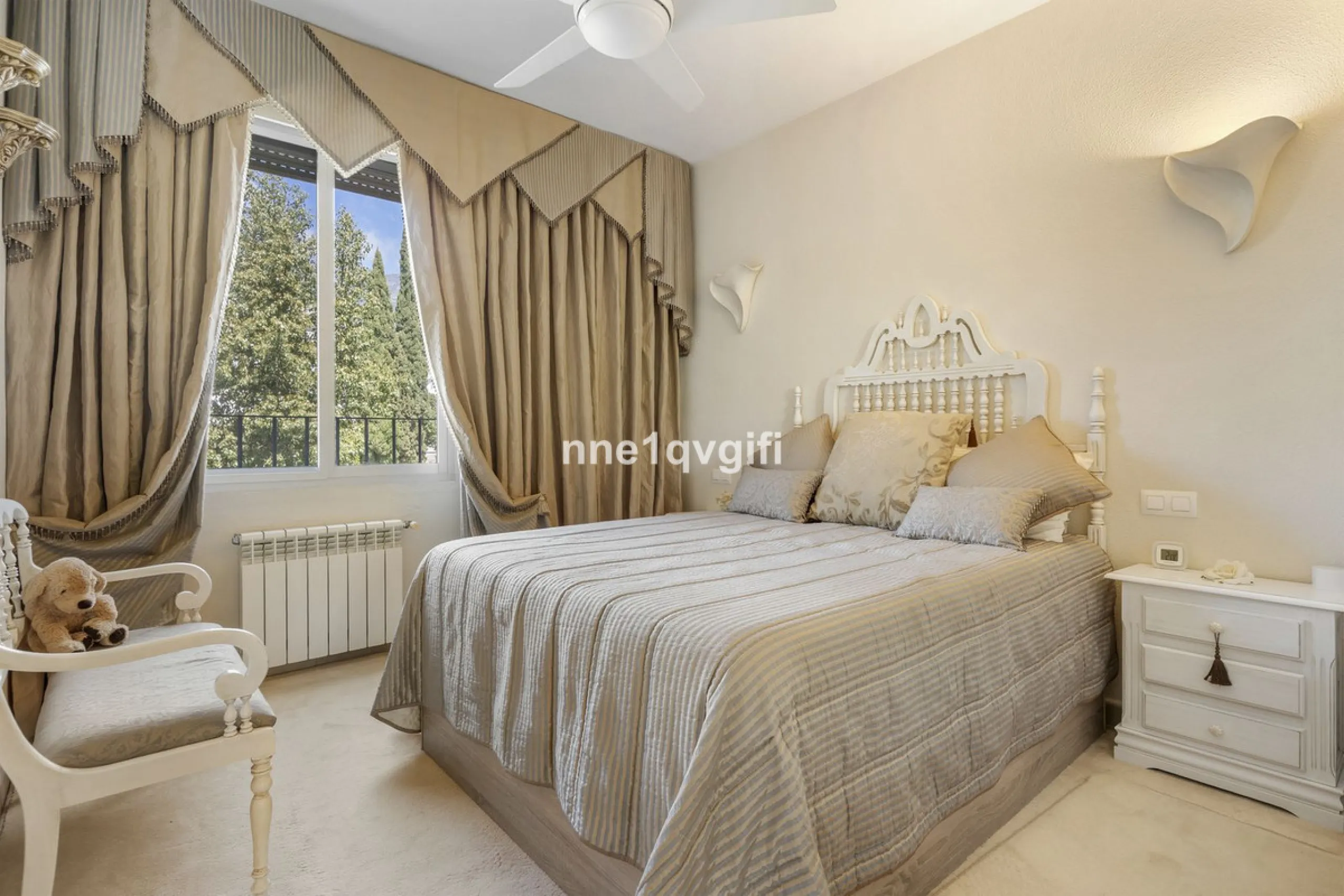 Apartment for sale in Nagüeles, Marbella – 2 bedrooms with pool