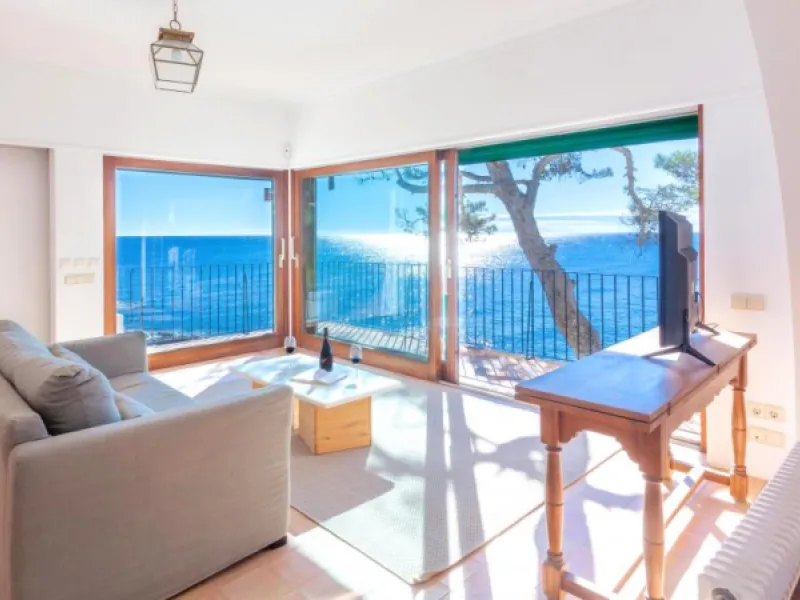 Wonderful Holiday Home by the Sea in Calella de Palafrugell, Costa Brava 
