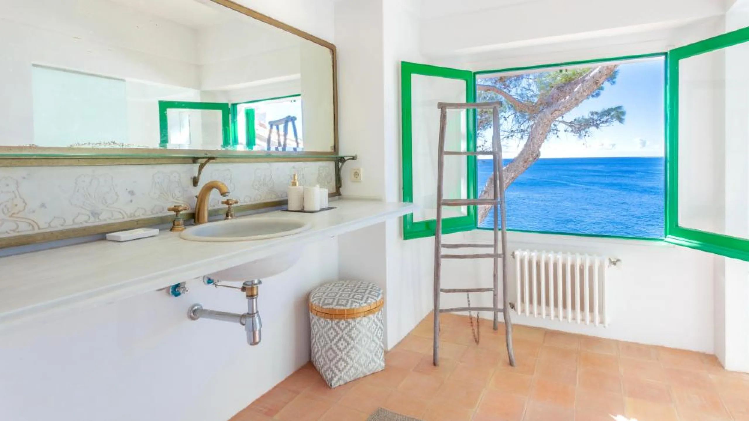 Wonderful Holiday Home by the Sea in Calella de Palafrugell, Costa Brava 