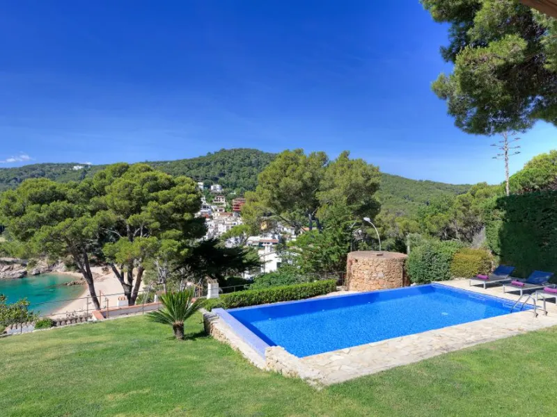 Wonderful Holiday Home with Breathtaking Sea Views in Tamariu, Costa Brava