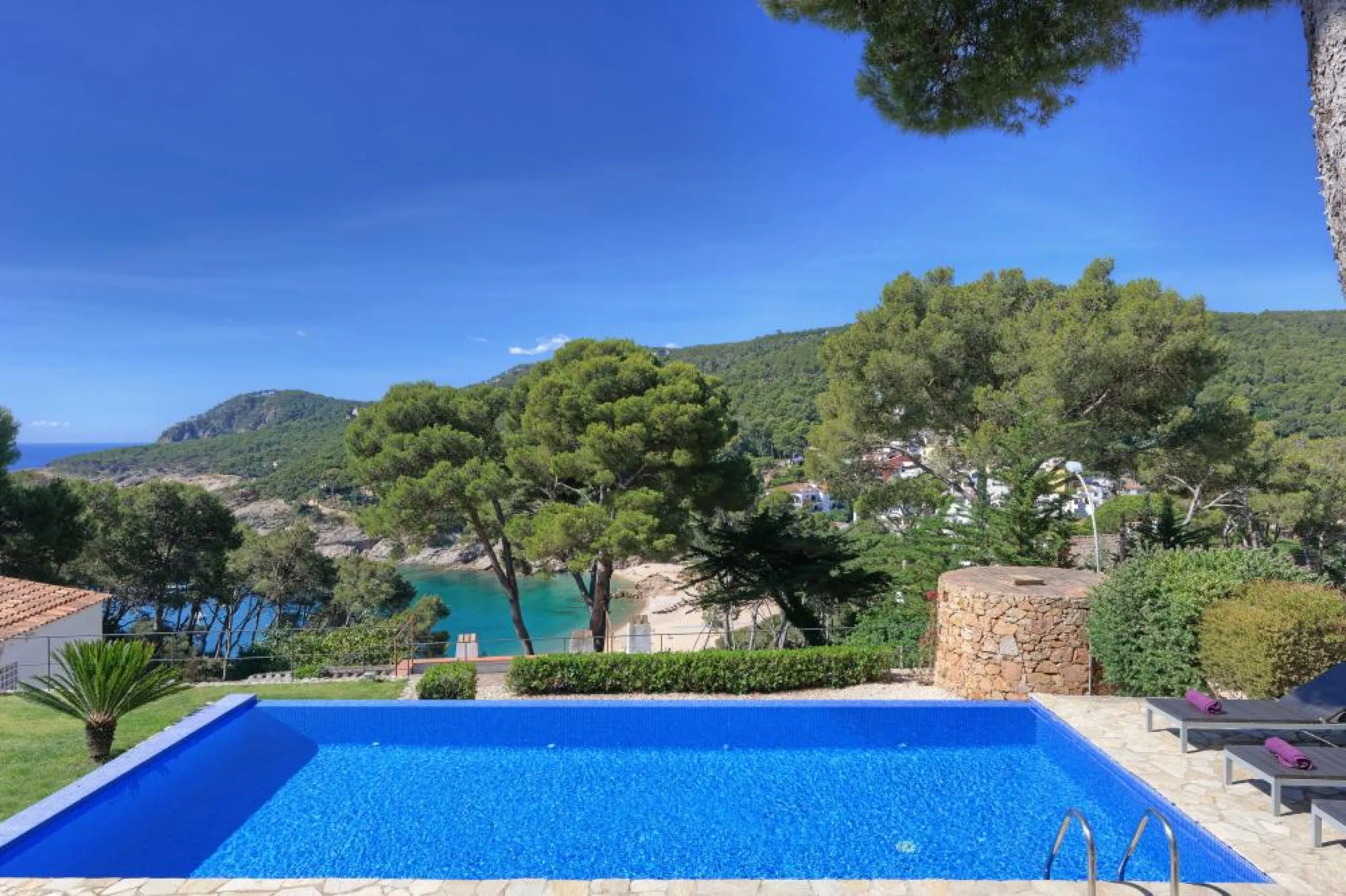 Wonderful Holiday Home with Breathtaking Sea Views in Tamariu, Costa Brava