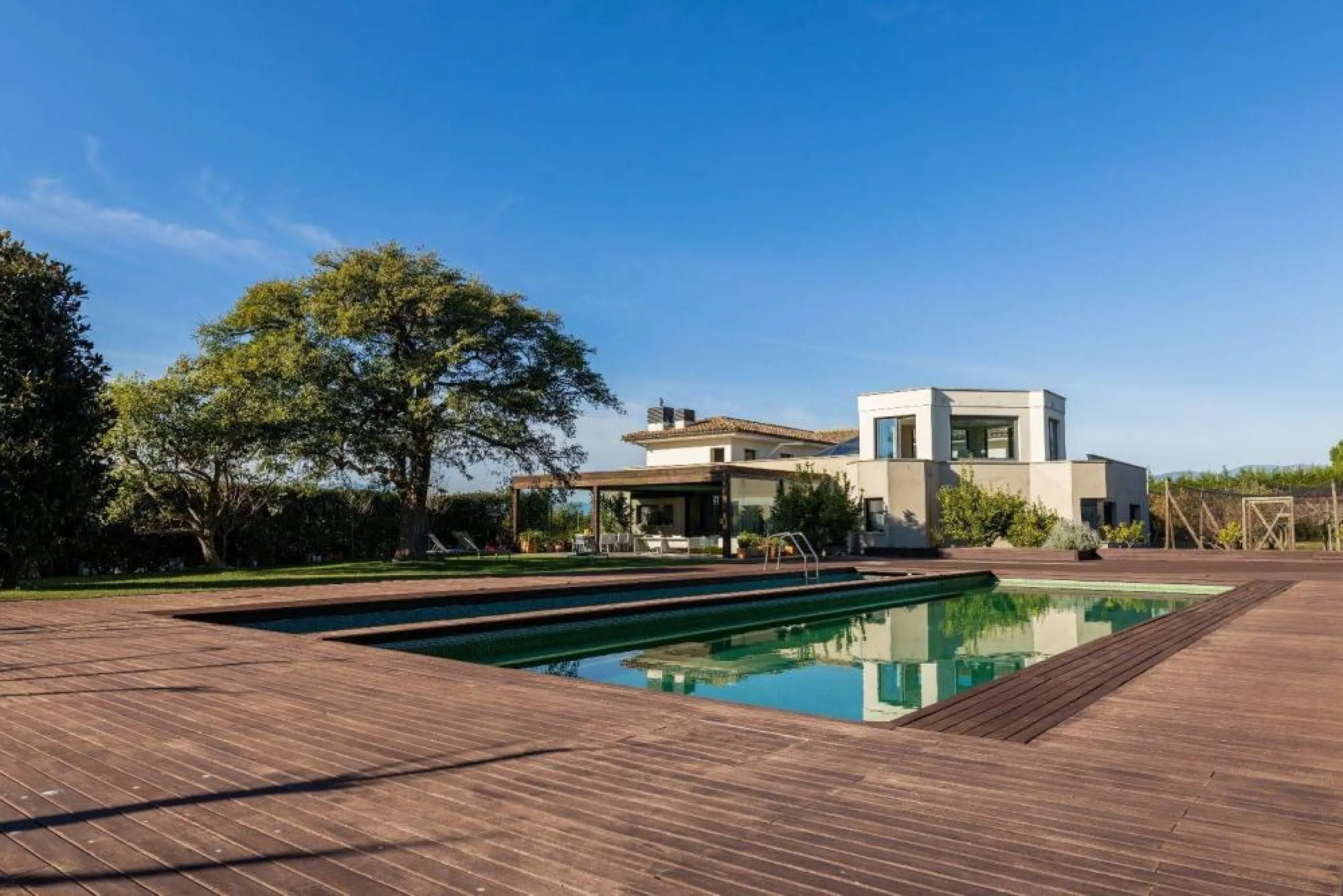 Stunning Villa in the Prestigious Peralada Golf Club, Costa Brava
