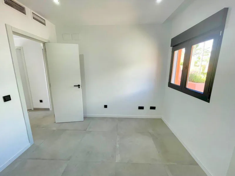 Beautiful, renovated Andalusian townhouse with 3 bedrooms for sale in Paraiso Bellevue, Benahavis