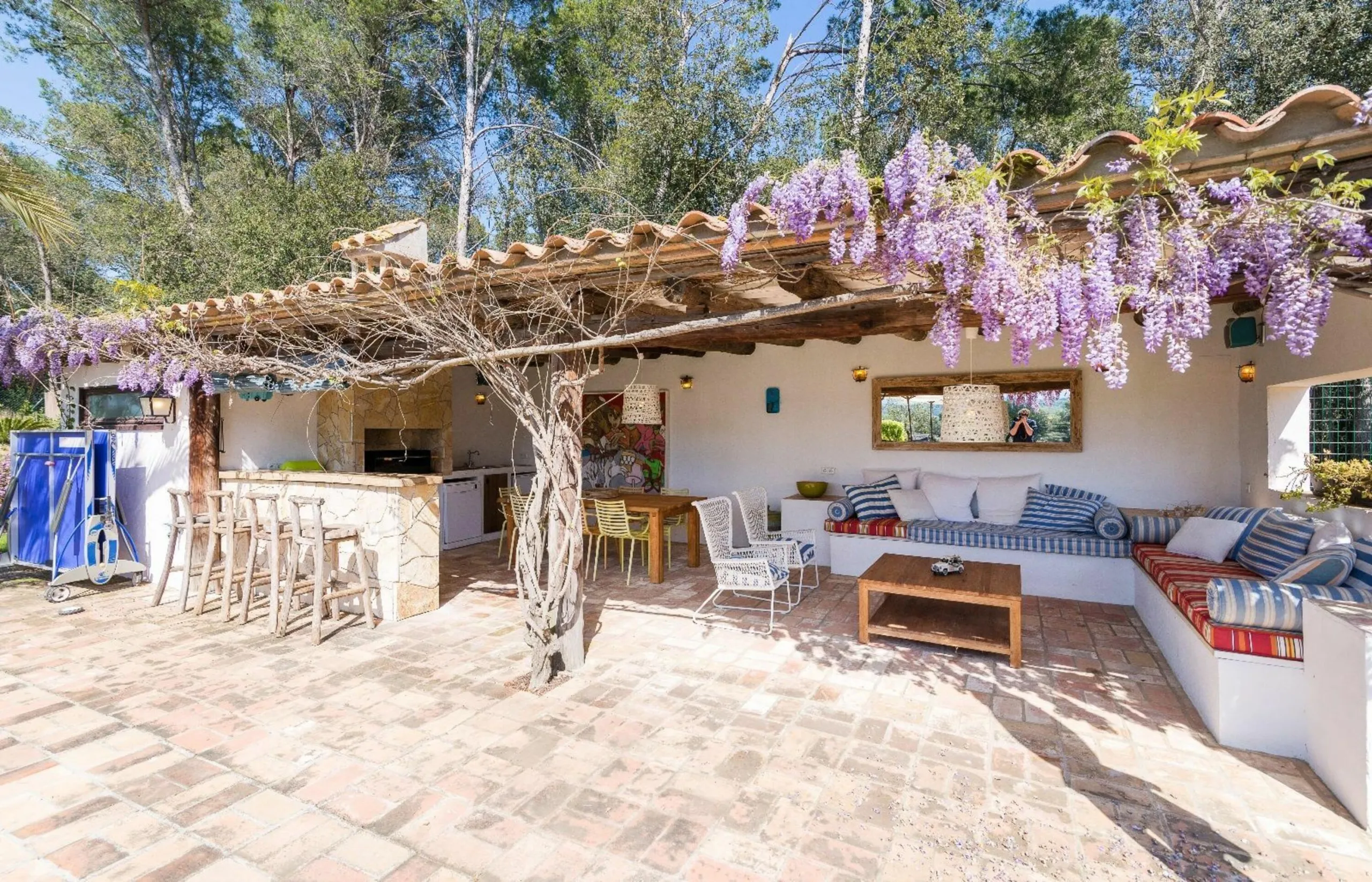 Magnífica mansión de piedra antigua en venta en la pintoresca zona montañosa de Vulpellac, Girona
