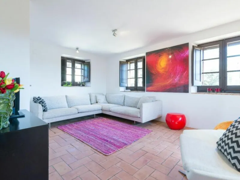 Magnífica mansión de piedra antigua en venta en la pintoresca zona montañosa de Vulpellac, Girona