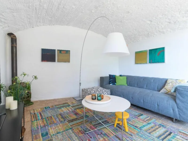 Magnífica mansión de piedra antigua en venta en la pintoresca zona montañosa de Vulpellac, Girona