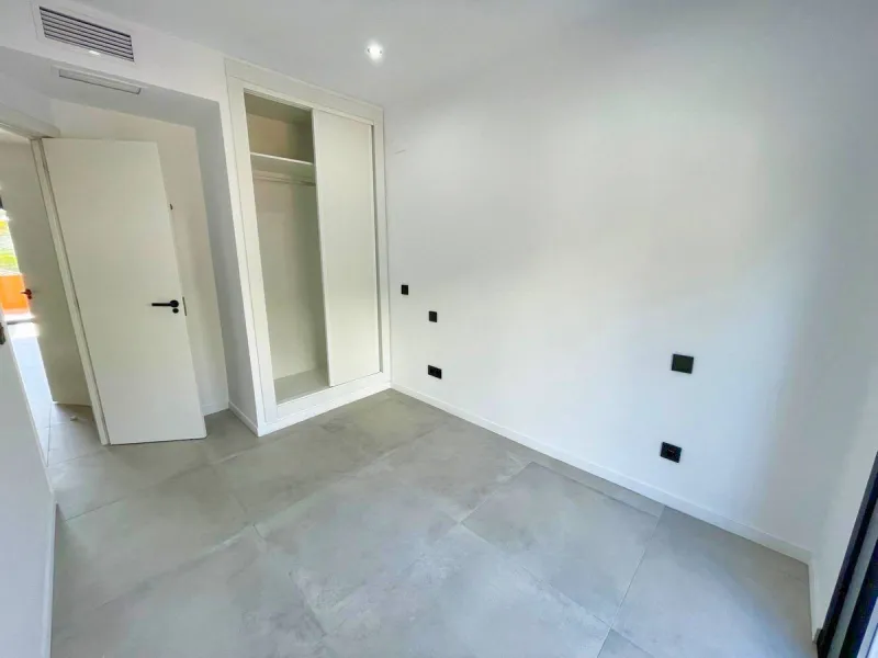 Beautiful, renovated Andalusian townhouse with 3 bedrooms for sale in Paraiso Bellevue, Benahavis