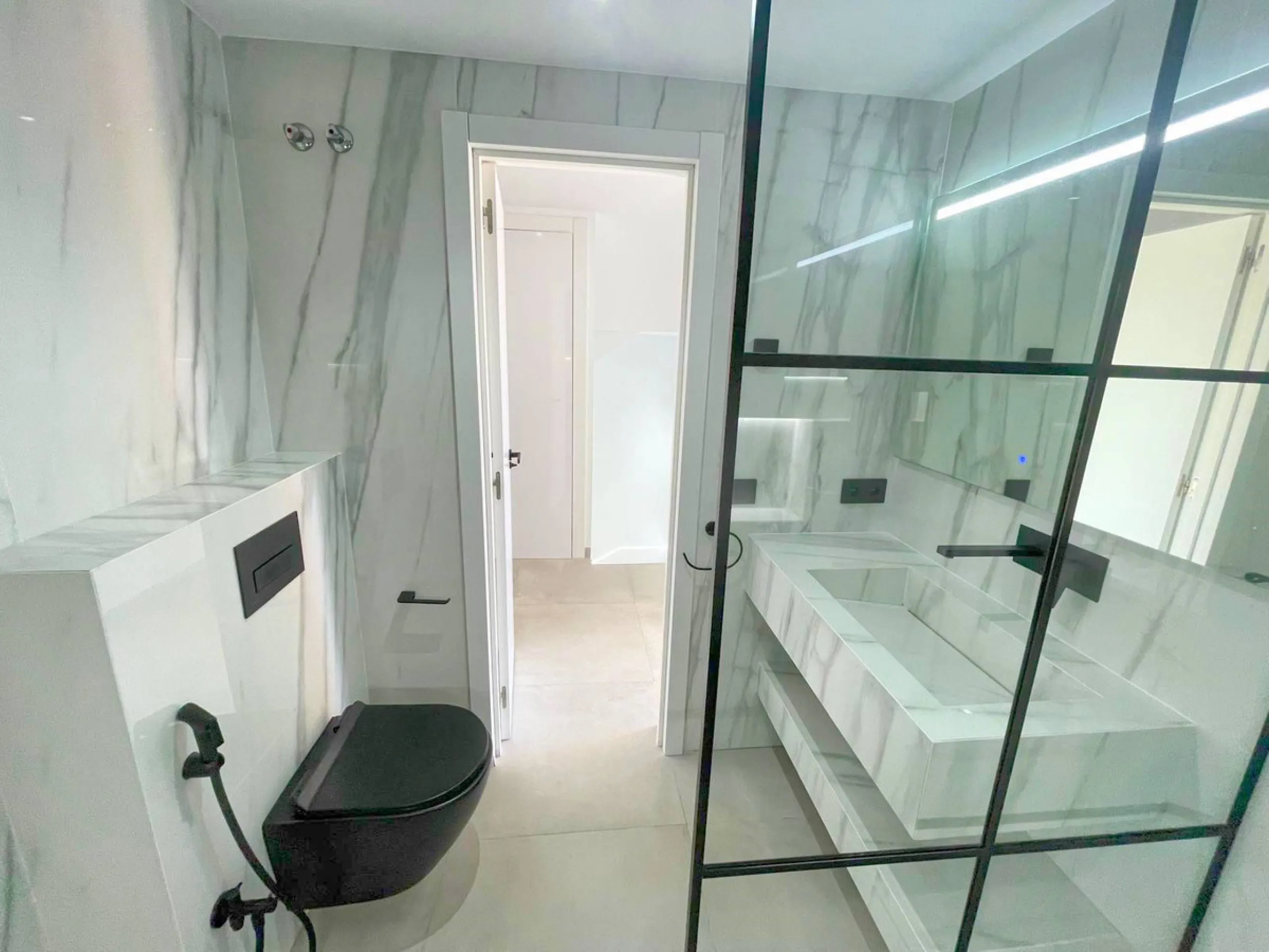 Beautiful, renovated Andalusian townhouse with 3 bedrooms for sale in Paraiso Bellevue, Benahavis