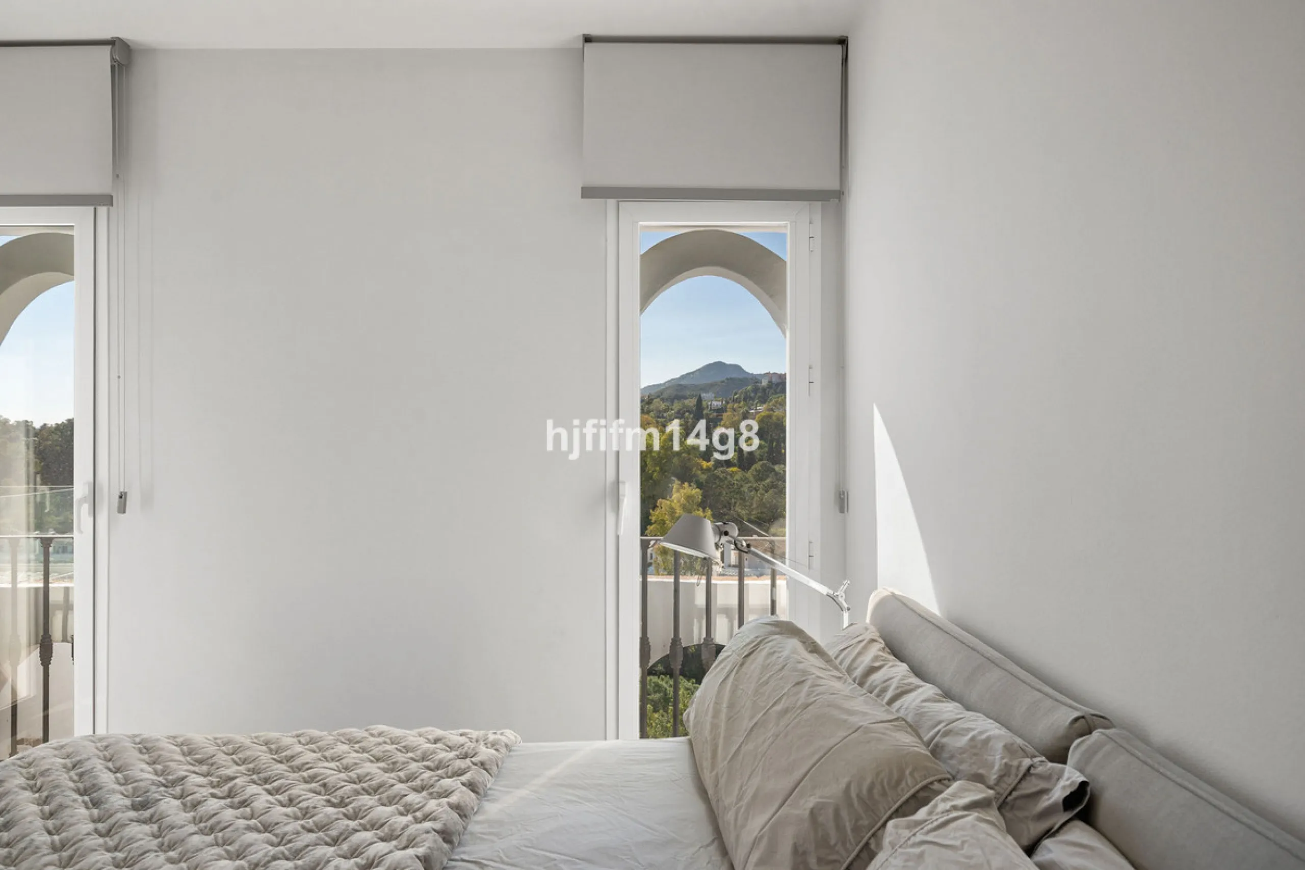 Apartment - Middle Floor Apartment в продаже в Benahavís, Málaga. В доме 3 спален и 2 ванных комнат. Площадь дома 141 м²