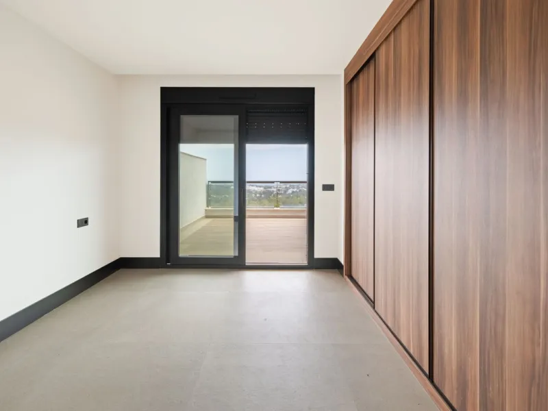 Apartment - Middle Floor Apartment в продаже в Marbella, Málaga. В доме 2 спален и 2 ванных комнат. Площадь дома 100 м²