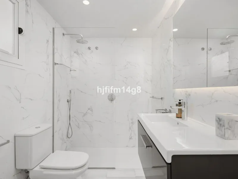 Apartment - Middle Floor Apartment в продаже в Benahavís, Málaga. В доме 3 спален и 2 ванных комнат. Площадь дома 141 м²