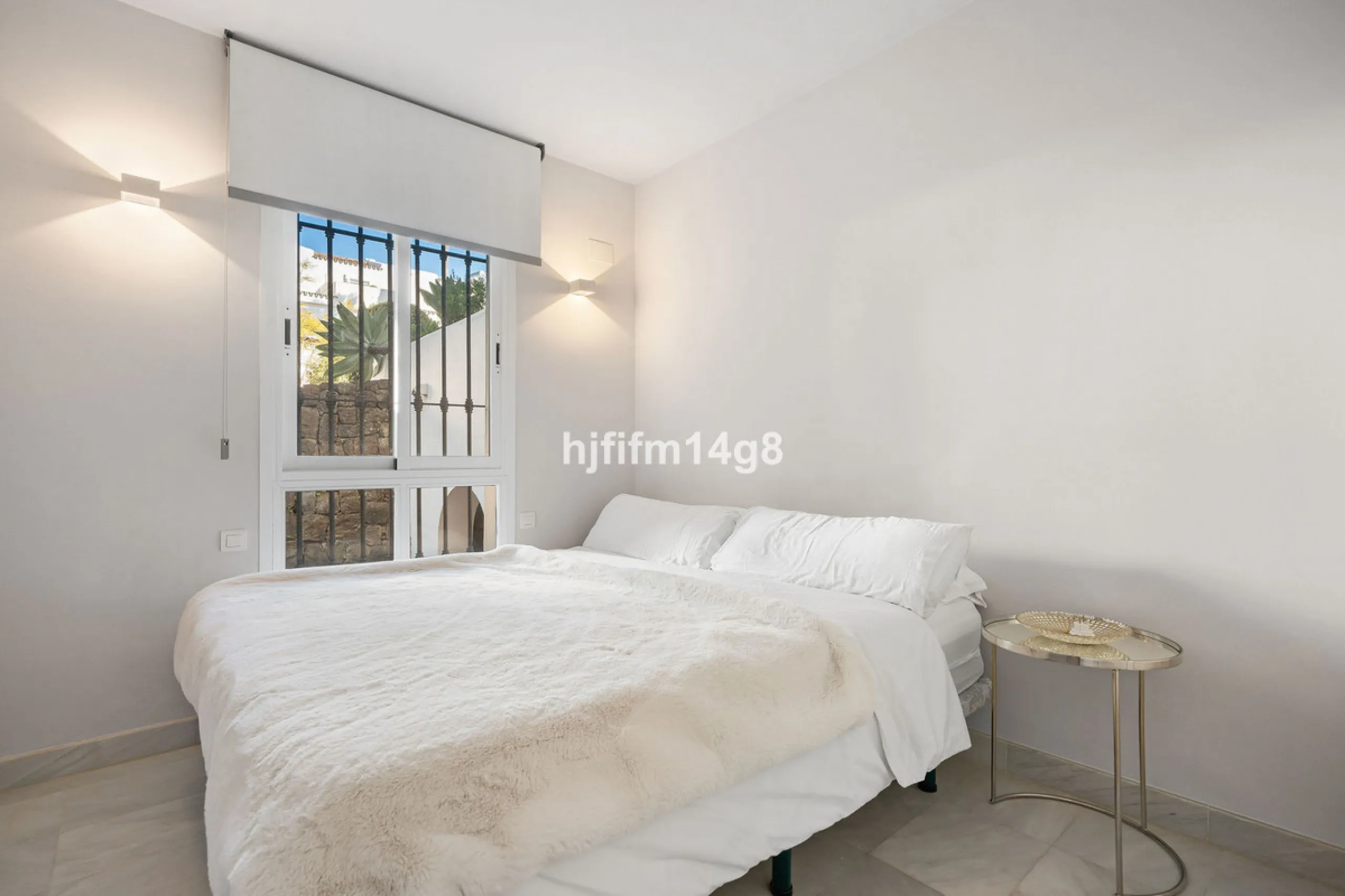 Apartment - Middle Floor Apartment в продаже в Benahavís, Málaga. В доме 3 спален и 2 ванных комнат. Площадь дома 141 м²