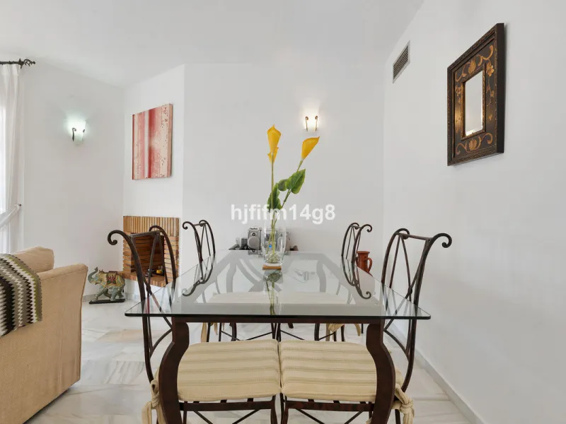 Apartment - Penthouse в продаже в Marbella, Málaga. В доме 1 спален и 1 ванных комнат. Площадь дома 103 м²
