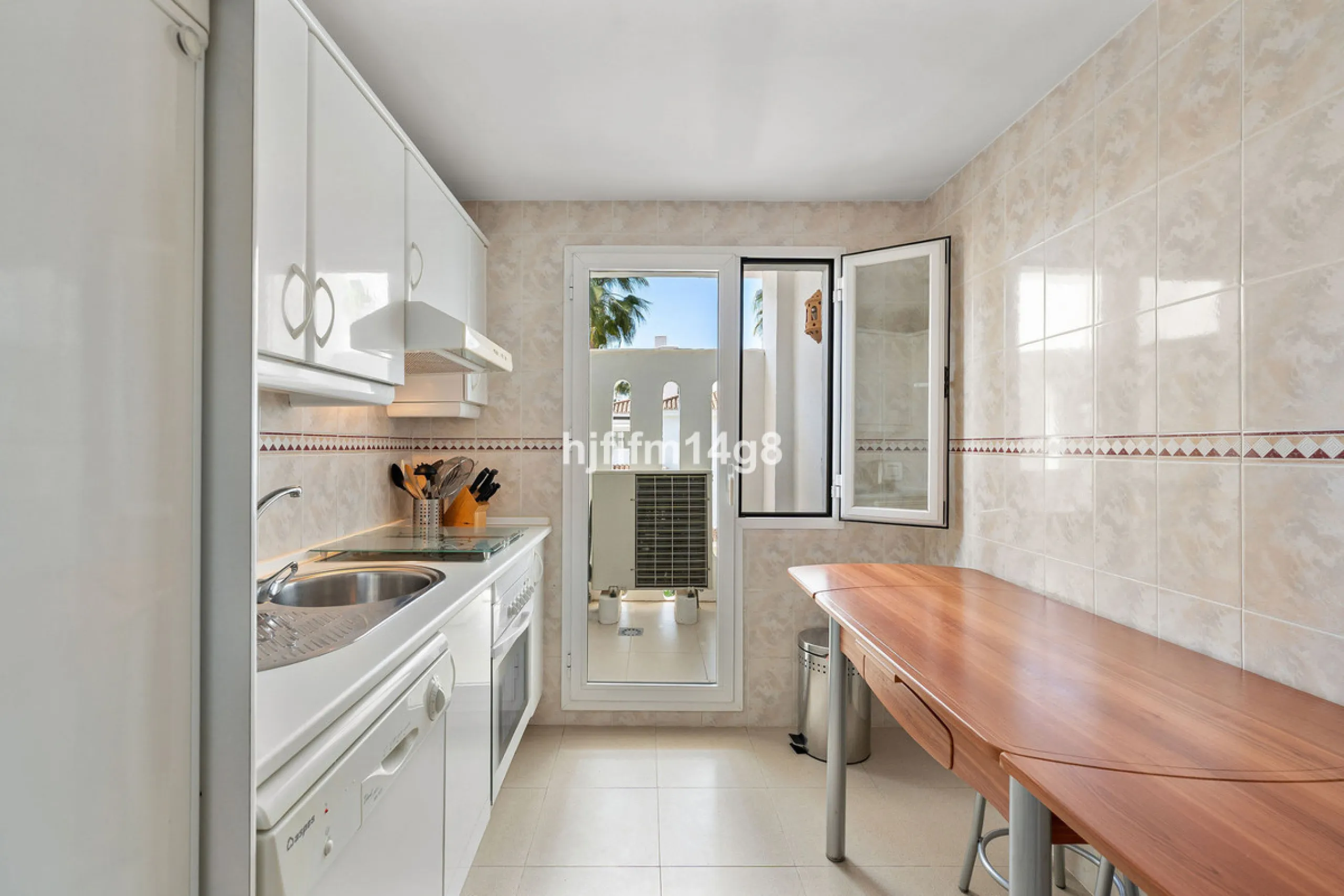 Apartment - Penthouse в продаже в Marbella, Málaga. В доме 1 спален и 1 ванных комнат. Площадь дома 103 м²