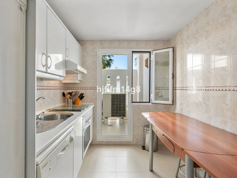 Apartment - Penthouse в продаже в Marbella, Málaga. В доме 1 спален и 1 ванных комнат. Площадь дома 103 м²