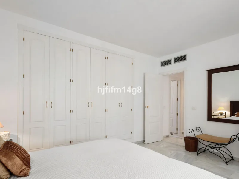 Apartment - Penthouse в продаже в Marbella, Málaga. В доме 1 спален и 1 ванных комнат. Площадь дома 103 м²